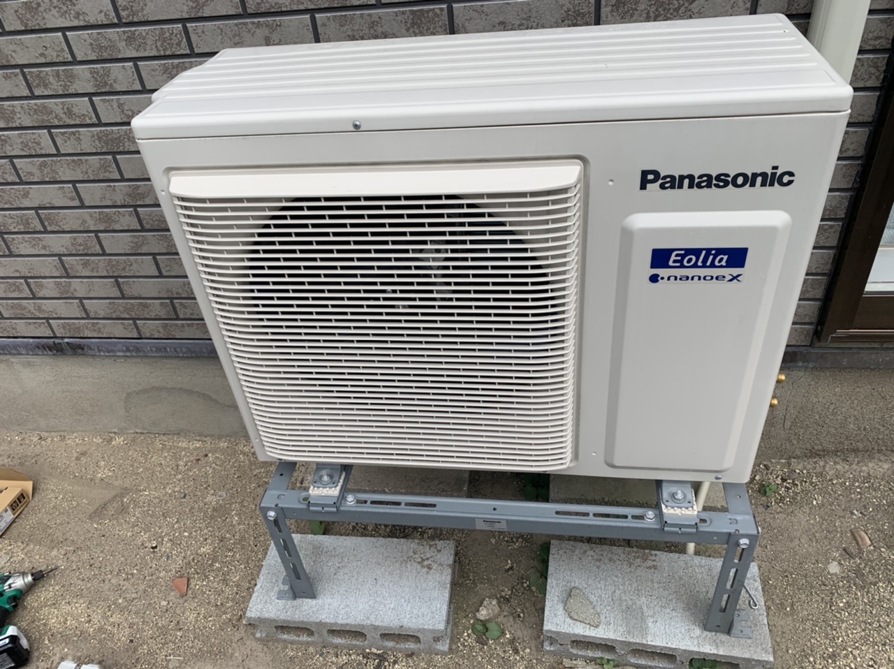 室外機の雪対策 今のうちに~ – 秋田県茨島の町の電気屋『SELAヒラサワ
